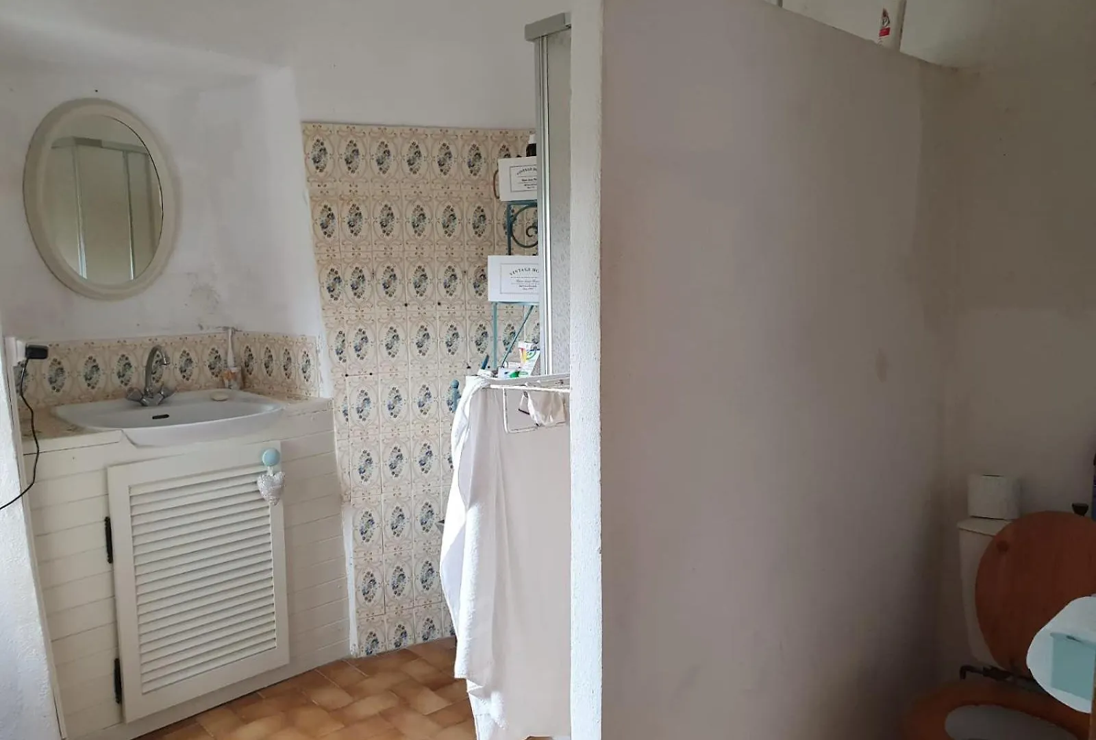 Maison De La Tour Nant 0*,  France